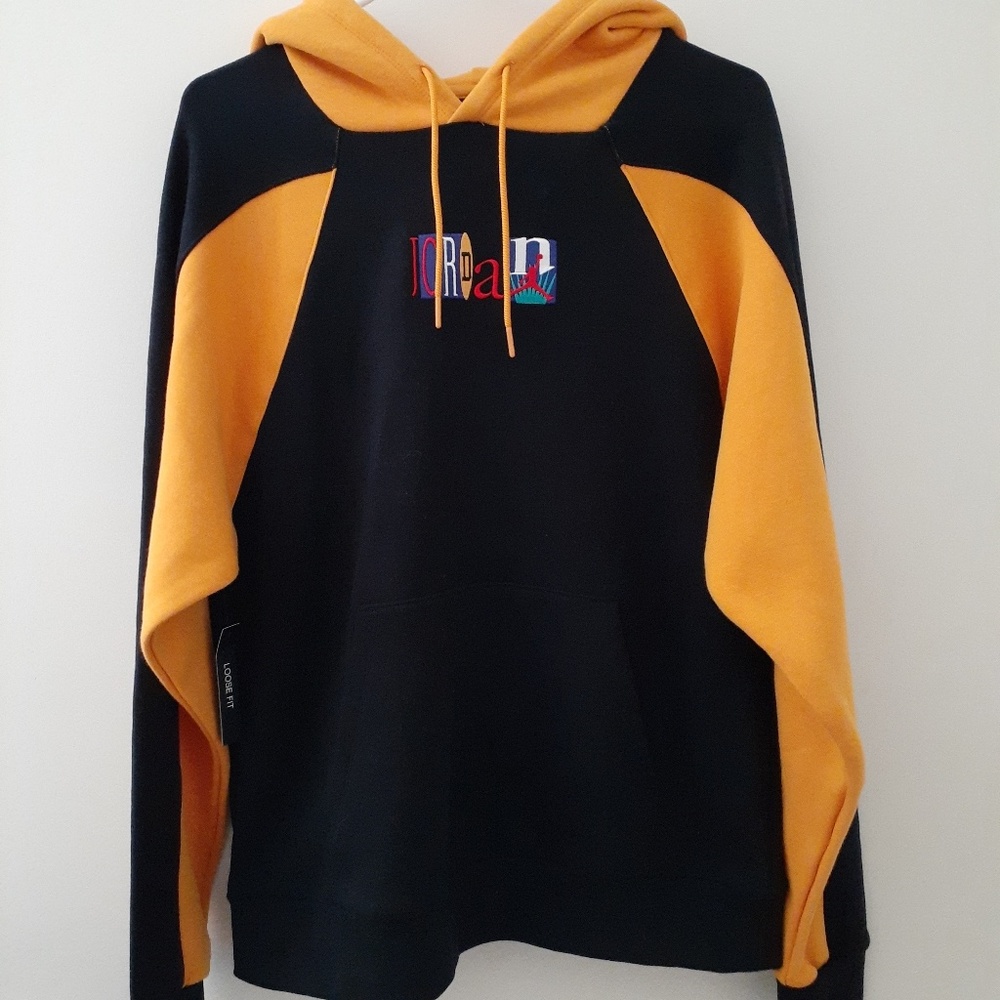 Nike Air Jordan Hoodie Medium Black Gold